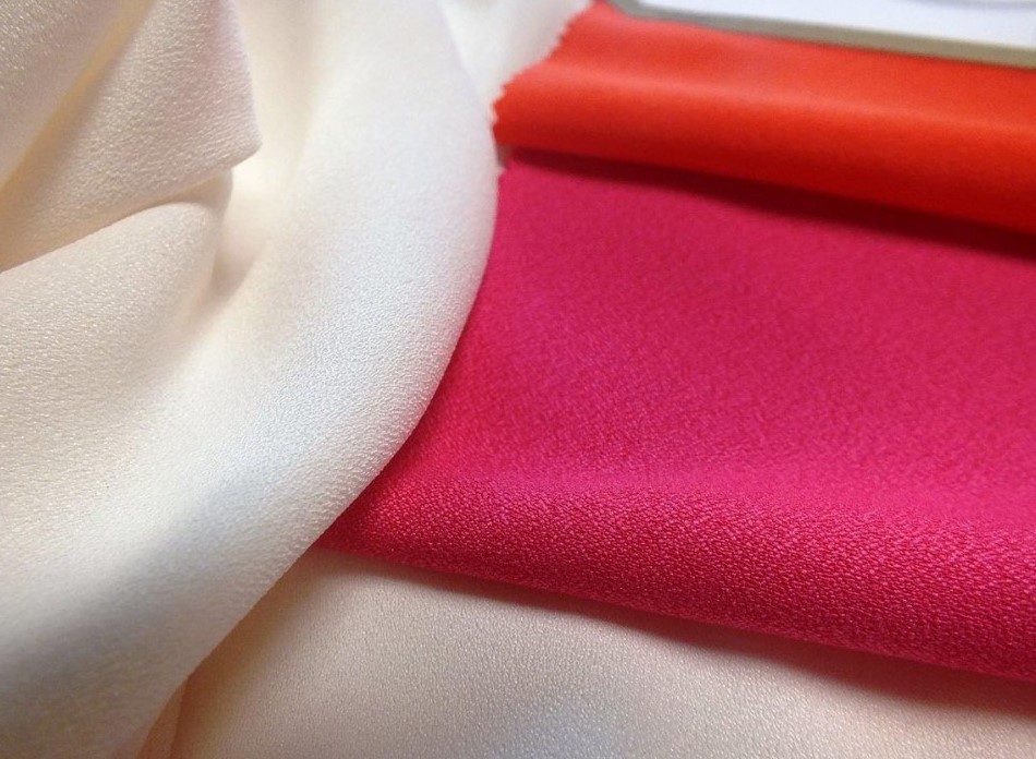 Likralı İpeksi Tafta Kumaş (Silky Stretch Taffeta)